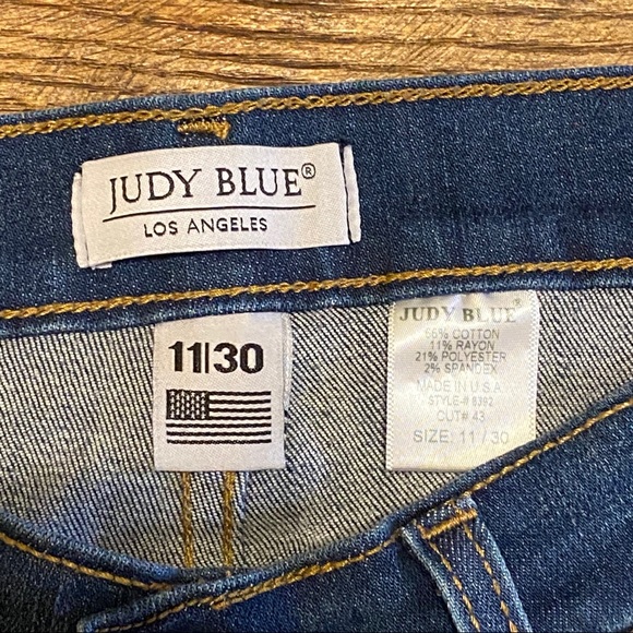 Judy Blue Jeans - Picture 2 of 5